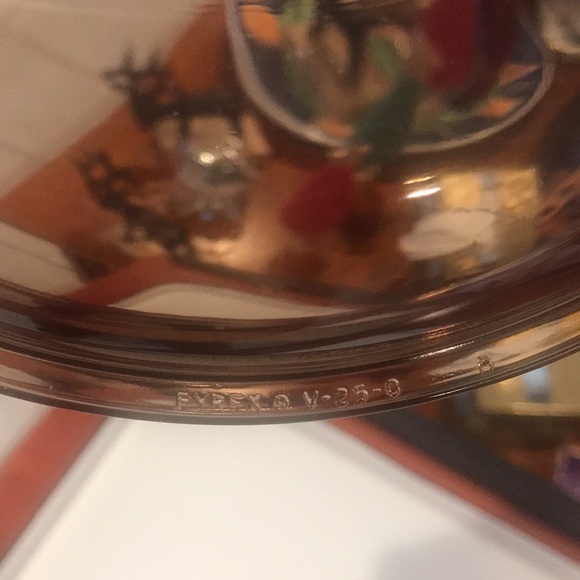 Pyrex 8" Smoked Glass Lid - Picture 4 of 4